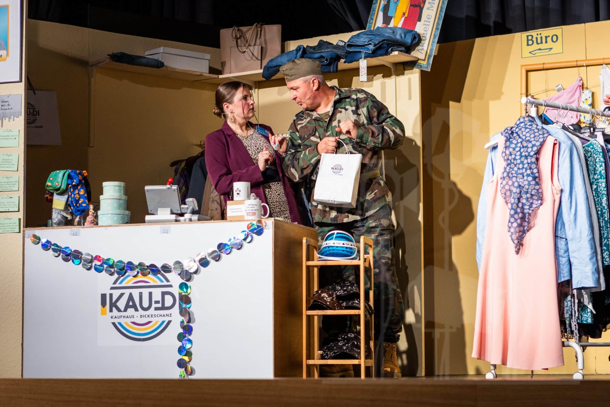 Kaufhaus in Trouble-2024-201